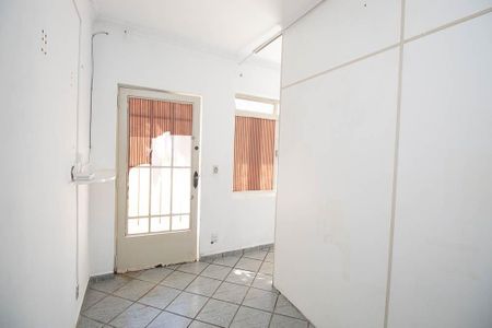 Hall de casa para alugar com 2 quartos, 105m² em Vila Mazzei, São Paulo
