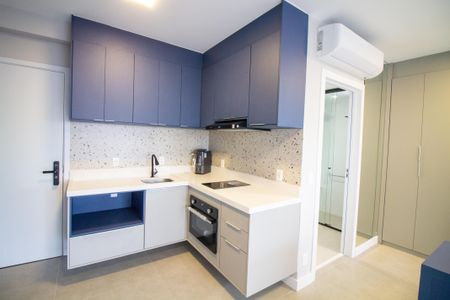 Cozinha de kitnet/studio à venda com 1 quarto, 49m² em Campo Belo, São Paulo