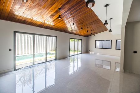 Sala de casa de condomínio à venda com 4 quartos, 400m² em Alphaville, Santana de Parnaíba