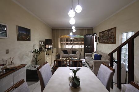 Sala de casa à venda com 3 quartos, 180m² em Vila Silvestre, Santo André