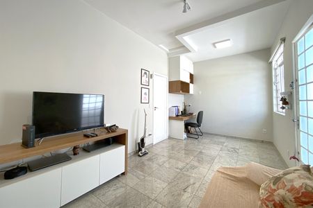 Sala de casa à venda com 3 quartos, 120m² em Concórdia, Belo Horizonte