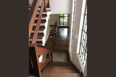 Casa à venda com 3 quartos, 377m² em Vila Sonia, São Paulo