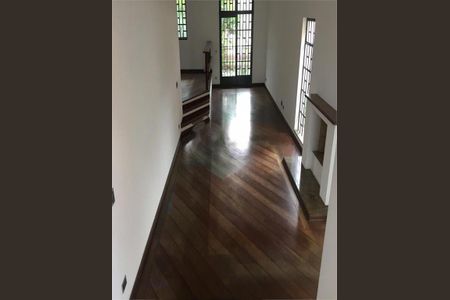 Casa à venda com 3 quartos, 377m² em Vila Sonia, São Paulo