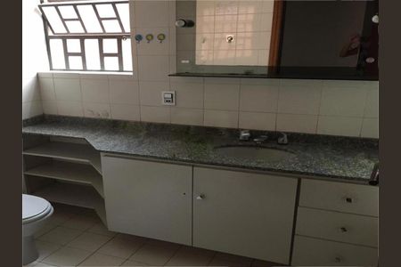 Casa à venda com 3 quartos, 377m² em Vila Sonia, São Paulo