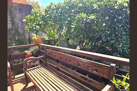 Casa à venda com 3 quartos, 377m² em Vila Sonia, São Paulo