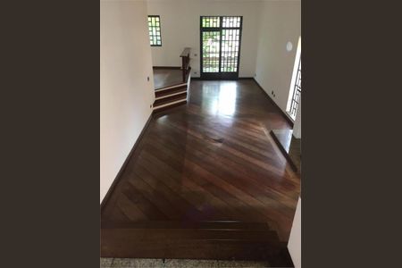 Casa à venda com 3 quartos, 377m² em Vila Sonia, São Paulo