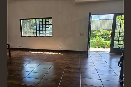 Casa à venda com 3 quartos, 377m² em Vila Sonia, São Paulo