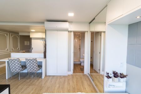 Sala/Quarto de kitnet/studio à venda com 1 quarto, 41m² em Praia de Belas, Porto Alegre