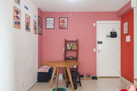 Sala de apartamento para alugar com 2 quartos, 43m² em Jardim Monte Alegre, Taboão da Serra