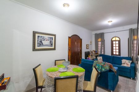 Casa à venda com 5 quartos, 163m² em Vila Campestre, São Paulo