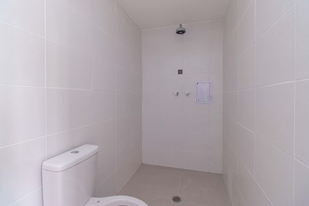Banheiro de kitnet/studio para alugar com 0 quarto, 25m² em Vila Mariana, São Paulo