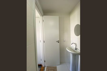 Banheiro da Suíte de apartamento para alugar com 1 quarto, 45m² em Jardim Mirante, São Paulo