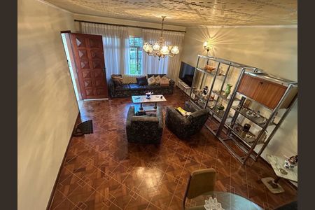 Foto 23 de casa à venda com 3 quartos, 220m² em Vila Canero, São Paulo
