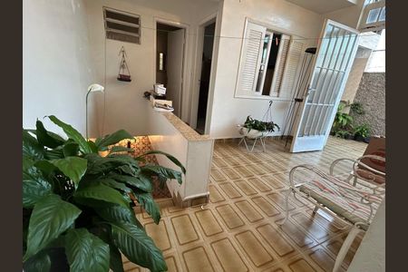 Foto 39 de casa à venda com 3 quartos, 220m² em Vila Canero, São Paulo