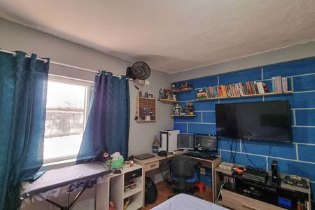 Casa para alugar com 4 quartos, 275m² em Vila Antonieta, São Paulo