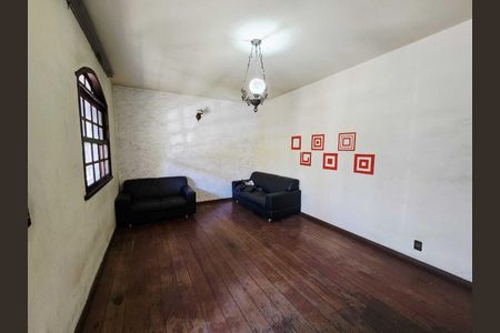 Sala de casa para alugar com 3 quartos, 360m² em Alto Caiçaras, Belo Horizonte