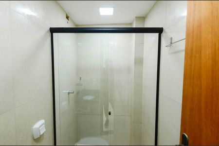 Banheiro de kitnet/studio à venda com 1 quarto, 27m² em Tijuca, Rio de Janeiro