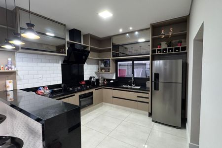 Casa à venda com 3 quartos, 258m² em Swiss Park, Campinas