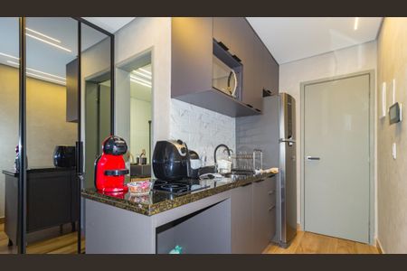 Cozinha de kitnet/studio para alugar com 1 quarto, 27m² em Vila Invernada, São Paulo