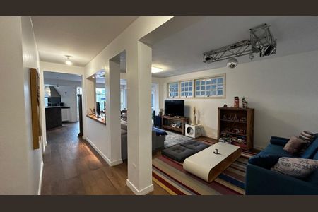 Foto 05 de casa à venda com 3 quartos, 318m² em Jardim Leonor, São Paulo