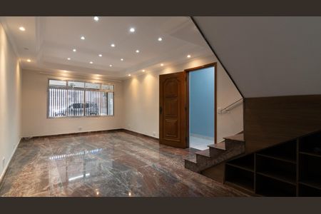 Sala de casa à venda com 3 quartos, 300m² em Jardim Laone, São Paulo