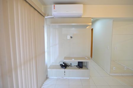 Sala de apartamento para alugar com 2 quartos, 57m² em Parque Amazonia, Goiânia