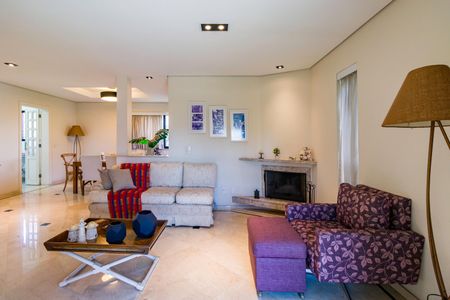 Apartamento para alugar com 3 quartos, 160m² em Vila Suzana, São Paulo