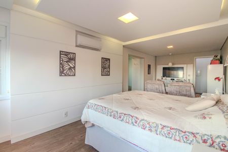 Suíte 1 de casa à venda com 3 quartos, 330m² em São Sebastião, Porto Alegre