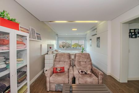 Suíte 1 de casa à venda com 3 quartos, 330m² em São Sebastião, Porto Alegre