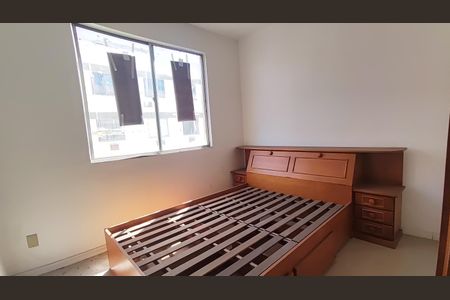 Quarto 1 de apartamento para alugar com 2 quartos, 54m² em Pechincha, Rio de Janeiro