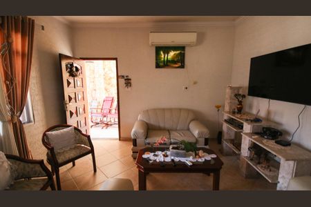 Sala de casa para alugar com 3 quartos, 150m² em Boqueirão, Praia Grande