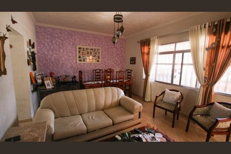 Sala de casa para alugar com 3 quartos, 150m² em Boqueirão, Praia Grande