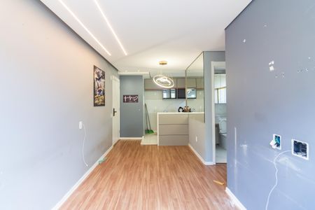 Sala de apartamento à venda com 2 quartos, 50m² em Piratininga, Osasco