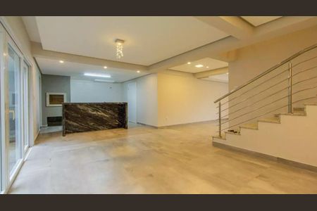 Sala de casa para alugar com 3 quartos, 190m² em São Geraldo, Porto Alegre