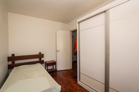 Quarto de casa de condomínio à venda com 2 quartos, 90m² em Vila Suzana, São Paulo