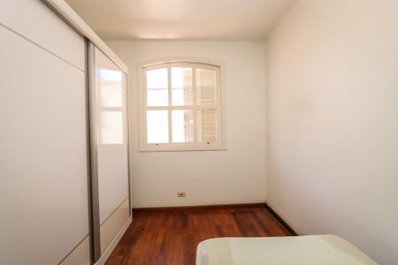 Quarto de casa de condomínio à venda com 2 quartos, 90m² em Vila Suzana, São Paulo