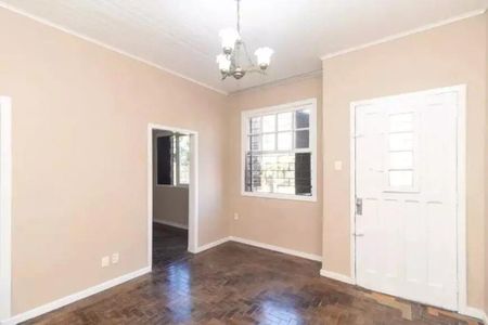 Sala de casa à venda com 2 quartos, 90m² em Navegantes, Porto Alegre
