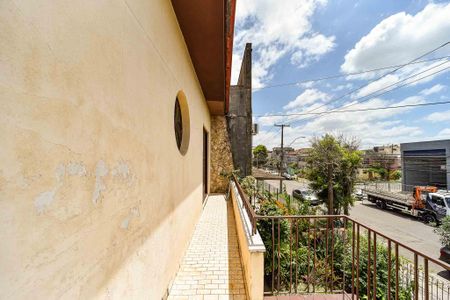Sacada do Quarto 1 de casa à venda com 4 quartos, 370m² em Santa Maria Goretti, Porto Alegre