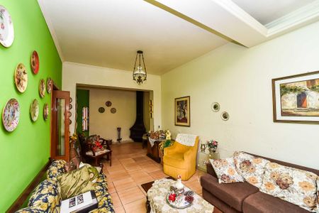 Sala de casa à venda com 4 quartos, 370m² em Santa Maria Goretti, Porto Alegre