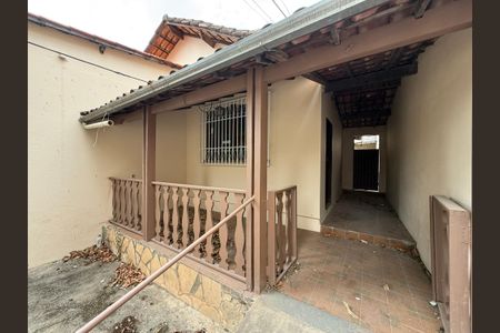 Varanda de casa para alugar com 4 quartos, 238m² em Alto Caiçaras, Belo Horizonte
