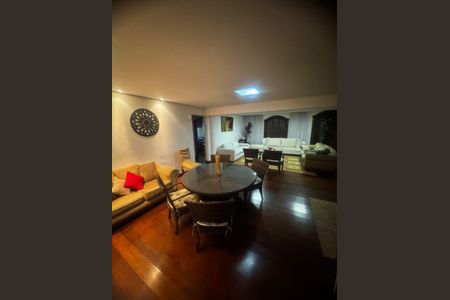 Sala de casa para alugar com 6 quartos, 600m² em Belvedere, Belo Horizonte