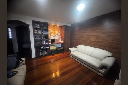 Sala de casa para alugar com 6 quartos, 600m² em Belvedere, Belo Horizonte
