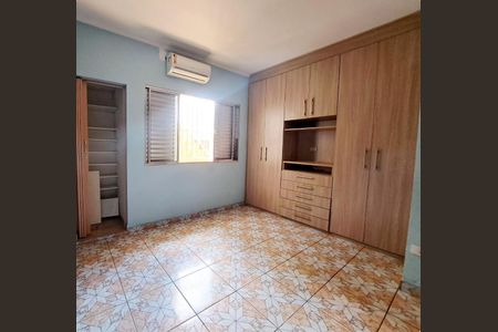 Suíte de casa para alugar com 3 quartos, 280m² em Jardim D’abril, Osasco