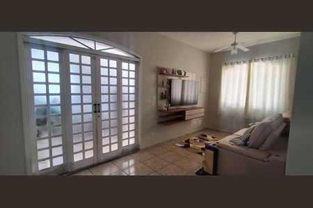 Sala de casa para alugar com 3 quartos, 225m² em Rudge Ramos, São Bernardo do Campo