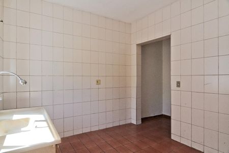 Cozinha de casa para alugar com 1 quarto, 45m² em Vila Zat, São Paulo
