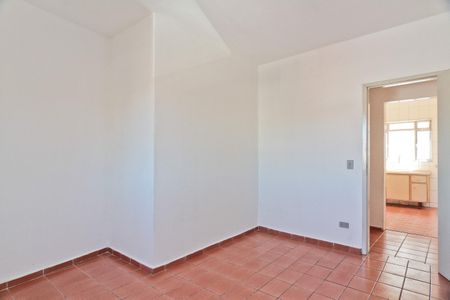 Sala/Quarto de casa para alugar com 1 quarto, 45m² em Vila Zat, São Paulo