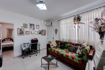 Sala de casa à venda com 2 quartos, 227m² em Vila Claudia, São Paulo