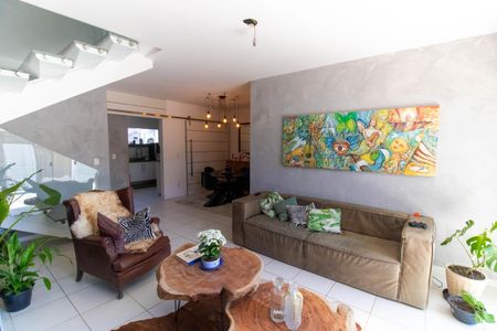 Sala de casa à venda com 4 quartos, 220m² em Engenho do Mato, Niterói