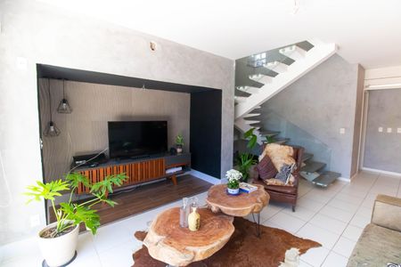 Sala de casa à venda com 4 quartos, 220m² em Engenho do Mato, Niterói