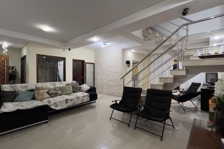 Sala de casa à venda com 3 quartos, 650m² em Cidade Maia, Guarulhos